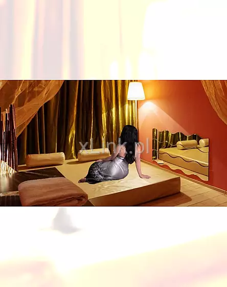 Laura Tantra Nuru Tao