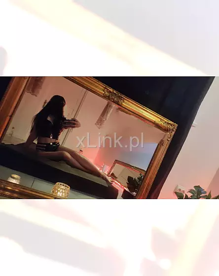 Śliczna Anna Masaż