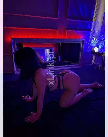 Luna erotic massage